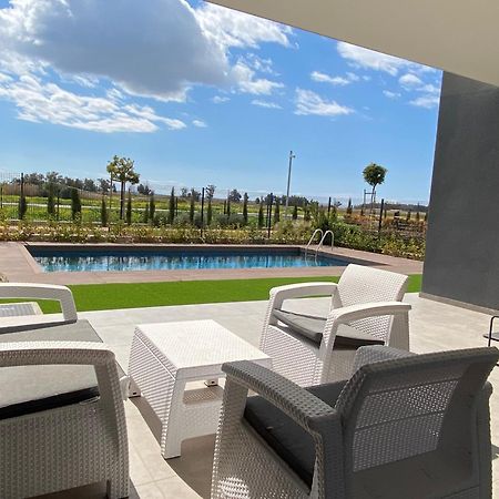 Sunset Gardens - Holiday Apartments - By Tlv Living Limasol Buitenkant foto