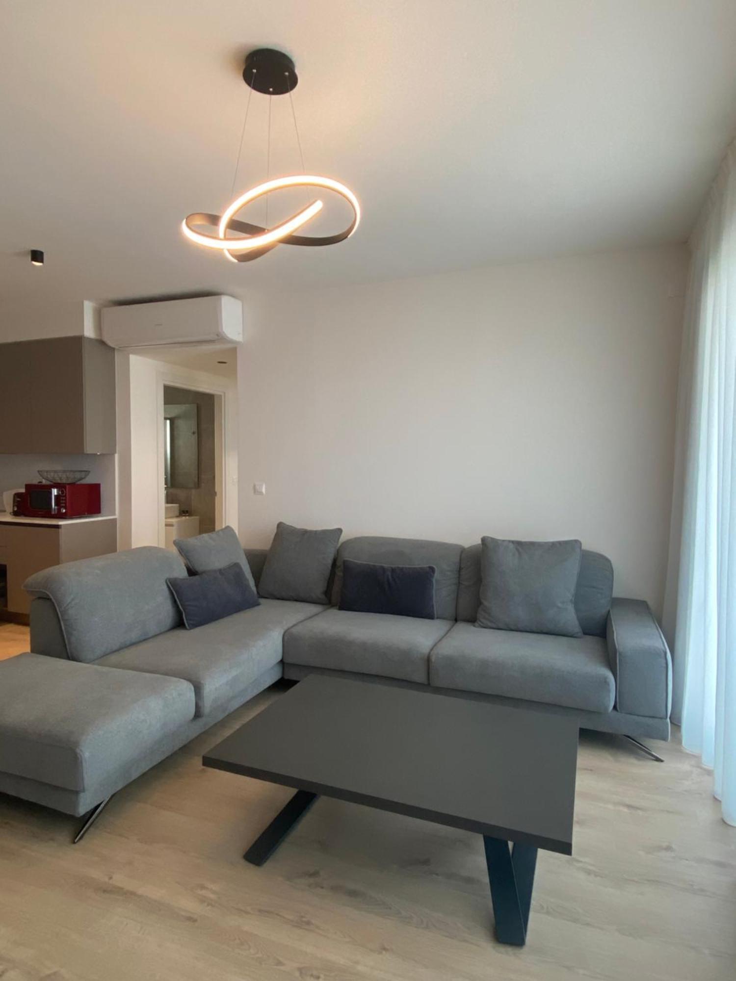 Sunset Gardens - Holiday Apartments - By Tlv Living Limasol Buitenkant foto