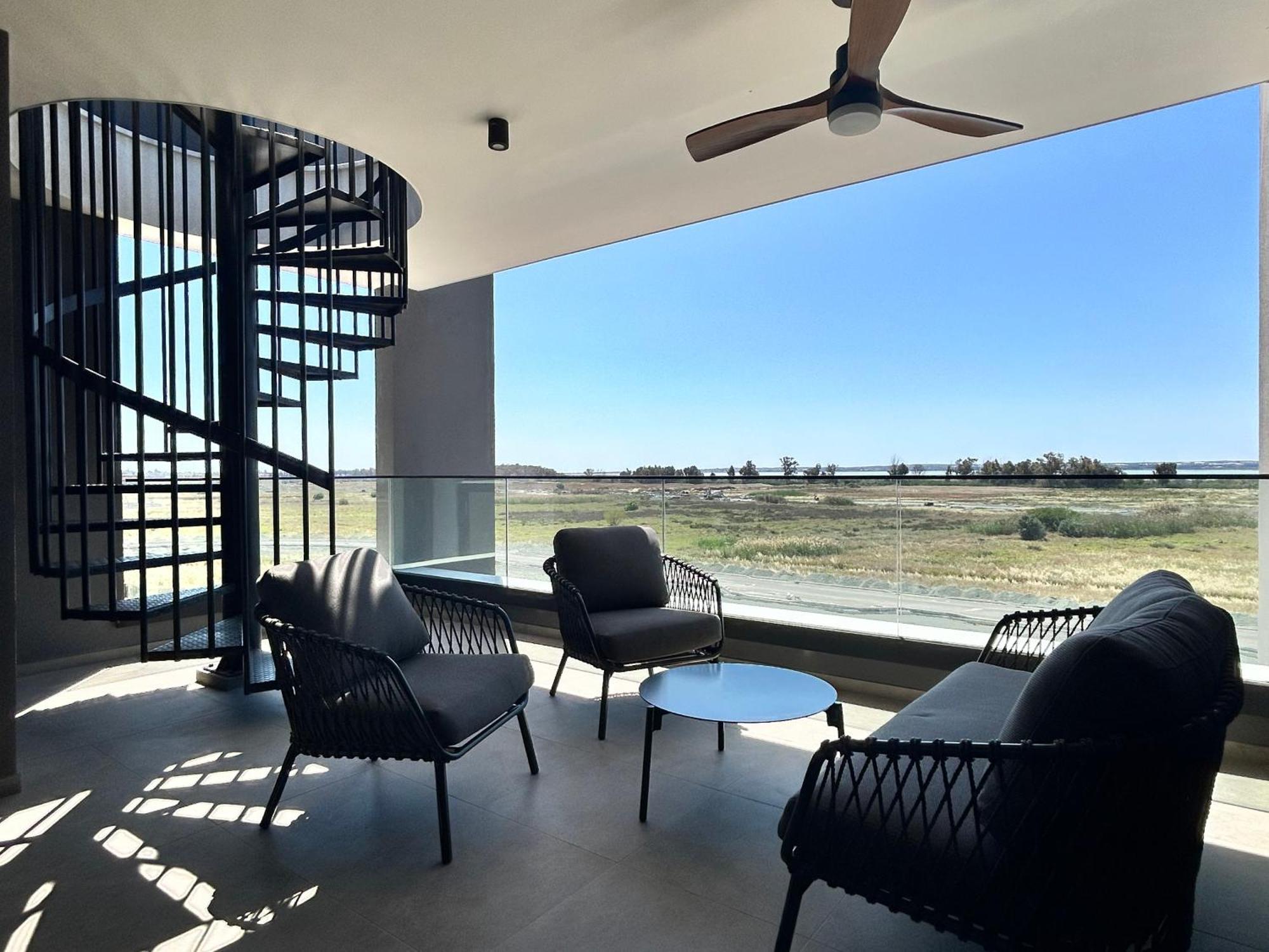 Sunset Gardens - Holiday Apartments - By Tlv Living Limasol Buitenkant foto