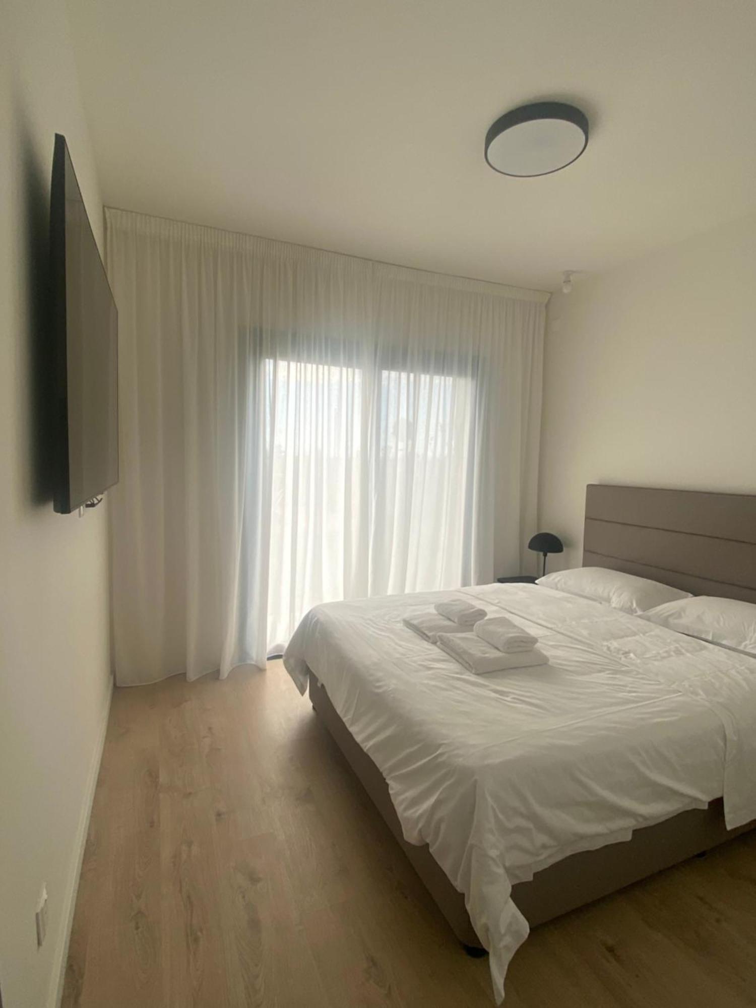 Sunset Gardens - Holiday Apartments - By Tlv Living Limasol Buitenkant foto