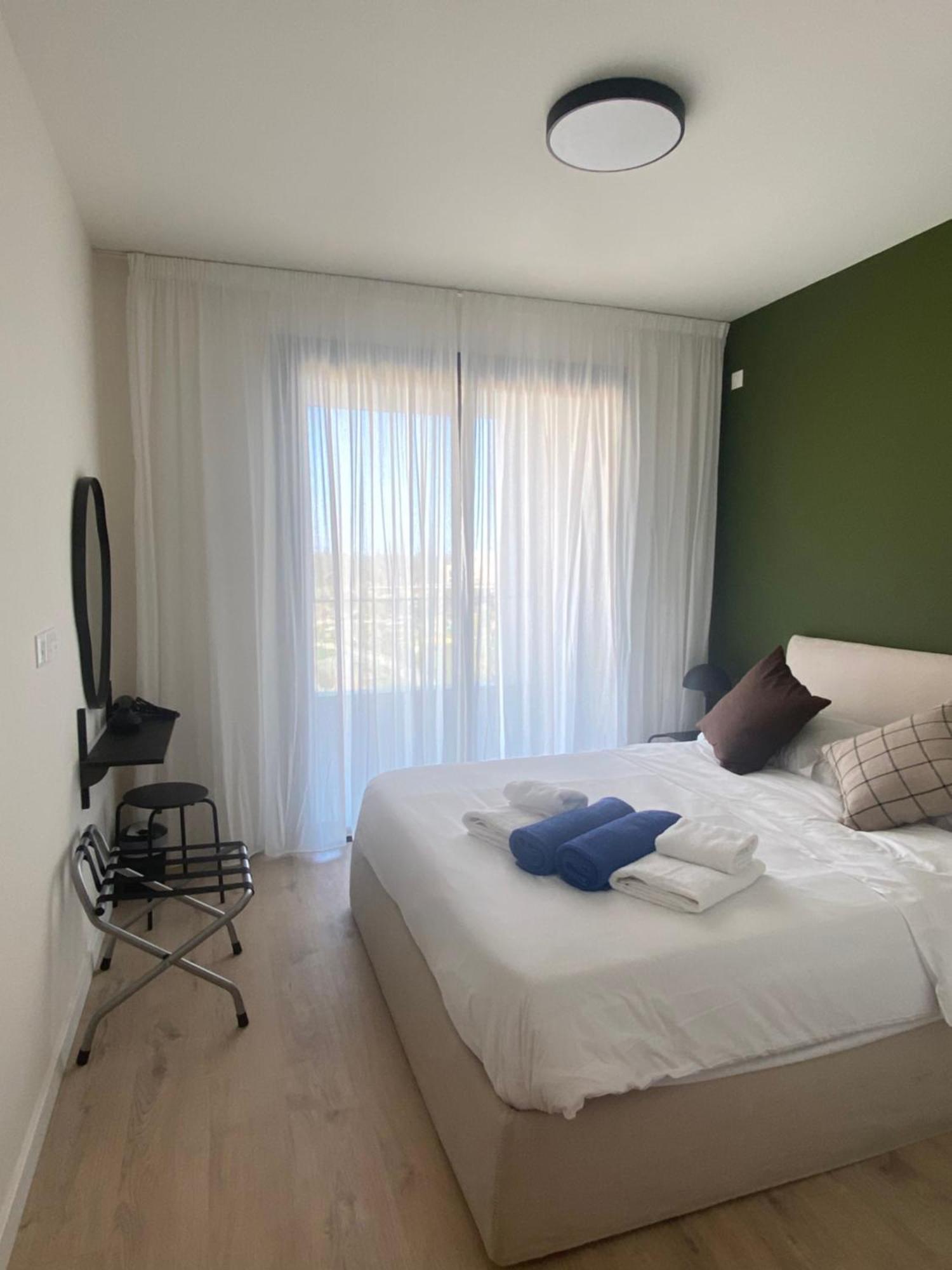 Sunset Gardens - Holiday Apartments - By Tlv Living Limasol Buitenkant foto